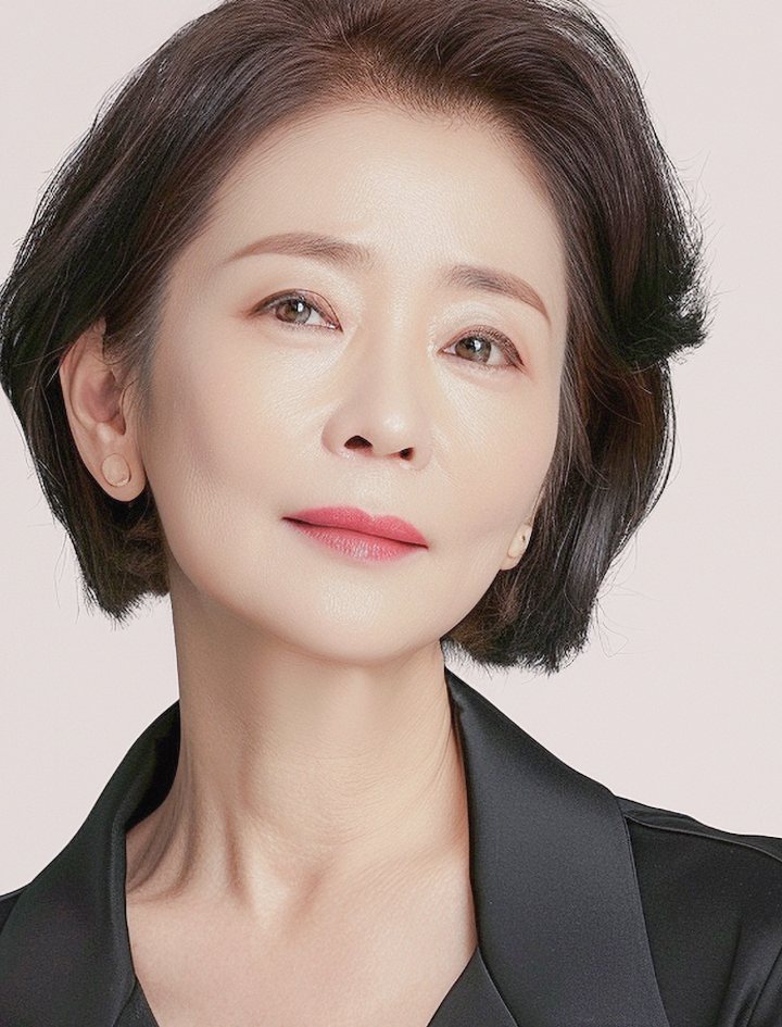 중년 눈성형 모델