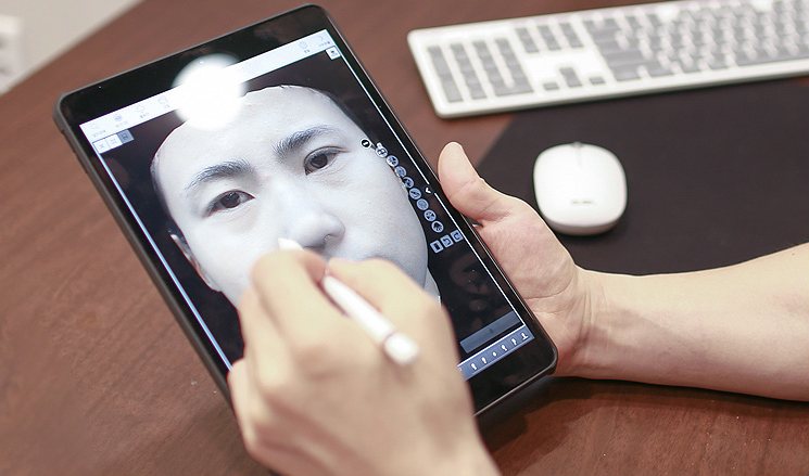 태블릿 3D 가상성형 화면